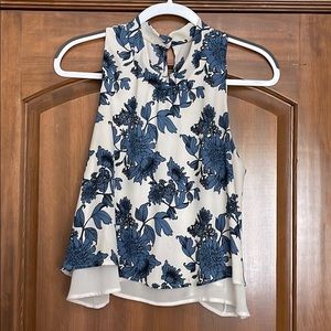 ASTR Blue and white floral top